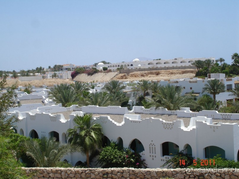 Чудесный "город-отель" на берегу залива Корал-бей