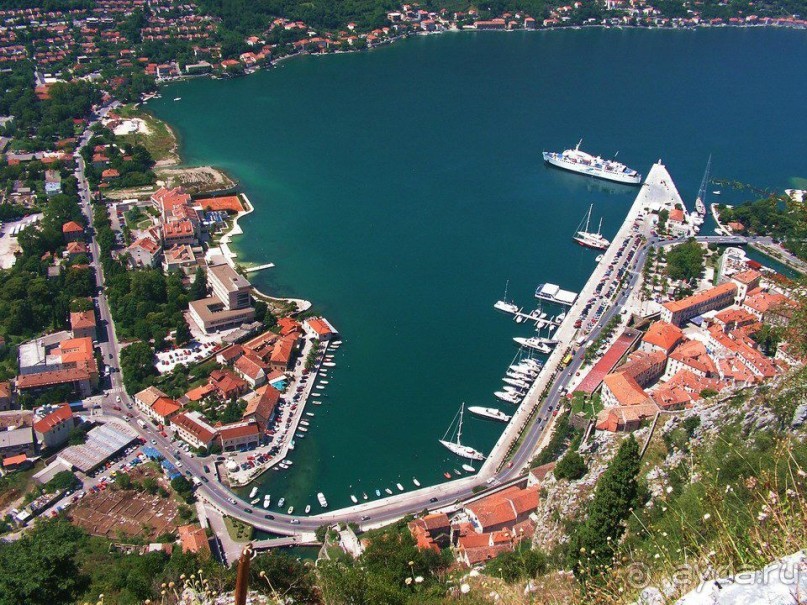 жемчужины Бока-Которского залива в Черногории 