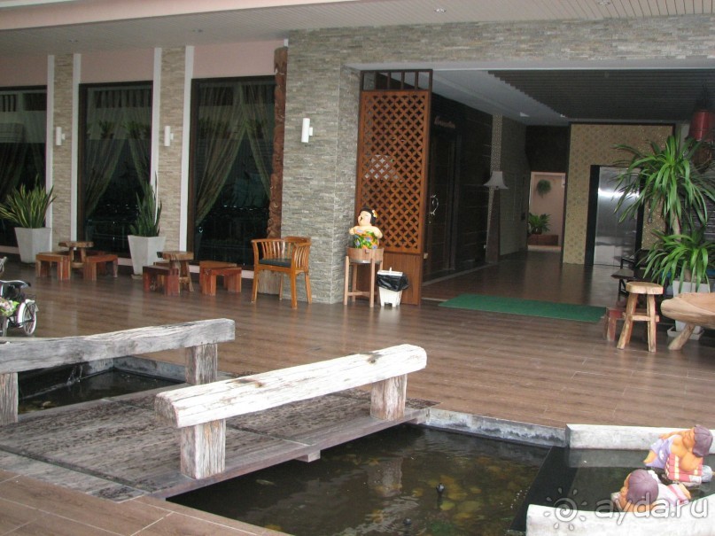 фото Aiyaree Place Hotel