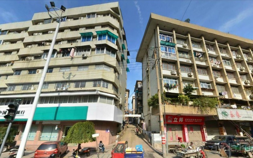 ЦЗИНЬХУА-город в субтропиках