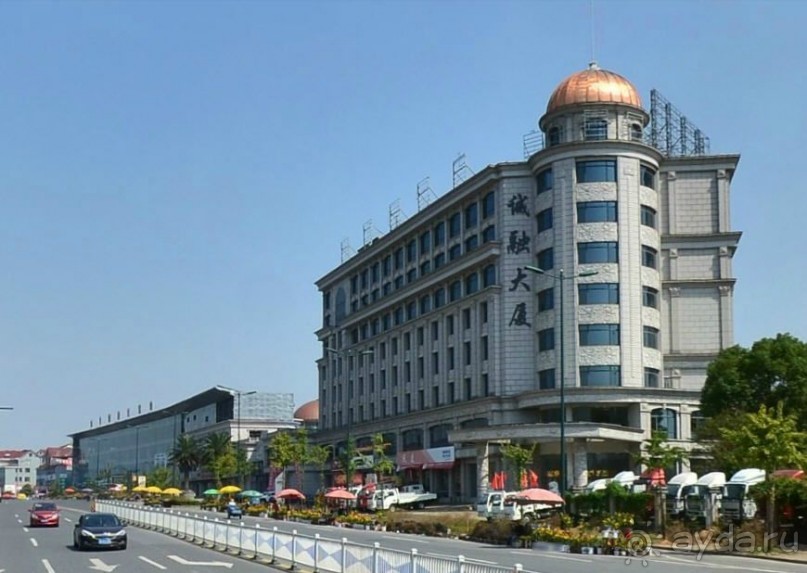 ЦЗИНЬХУА-город в субтропиках