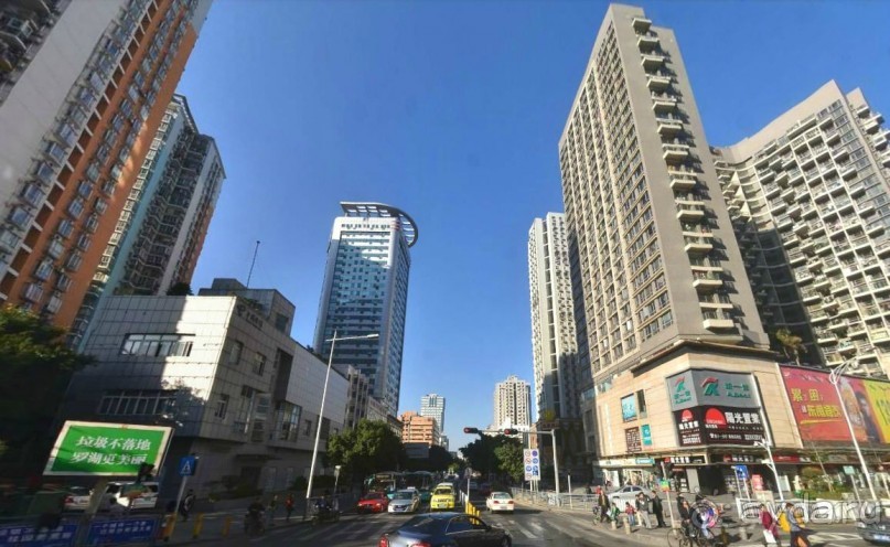 ШЭНЬЧЖЭНЬ-ч.2 ЦЕНТР (восток)