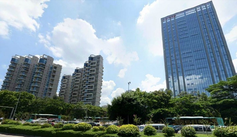 ШЭНЬЧЖЭНЬ-ч.2 ЦЕНТР (восток)