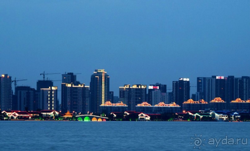 Современный Сучжоу (днём и ночью)