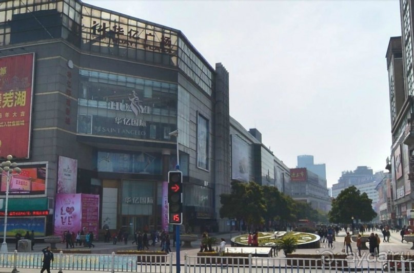 УХУ-центр автомобилестроения в Китае