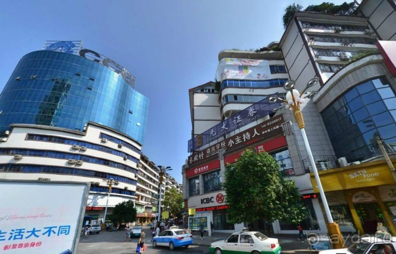 ЦЗУНЬИ-младший брат Гонконга