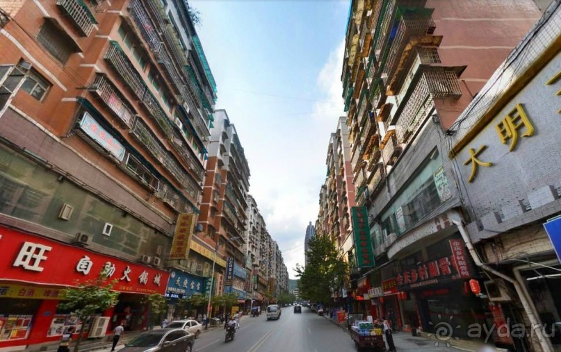 ЦЗУНЬИ-младший брат Гонконга