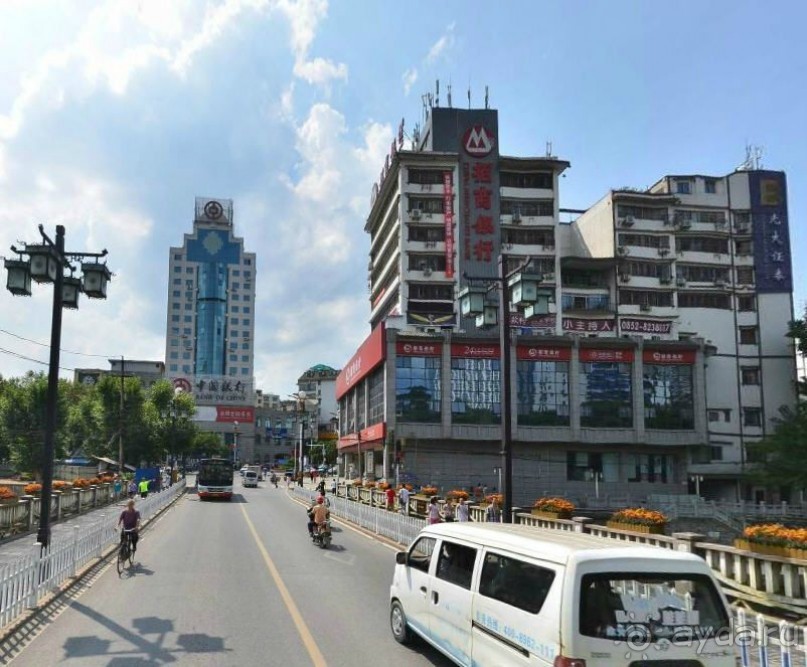 ЦЗУНЬИ-младший брат Гонконга