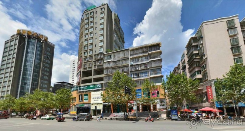 ЦЗУНЬИ-младший брат Гонконга