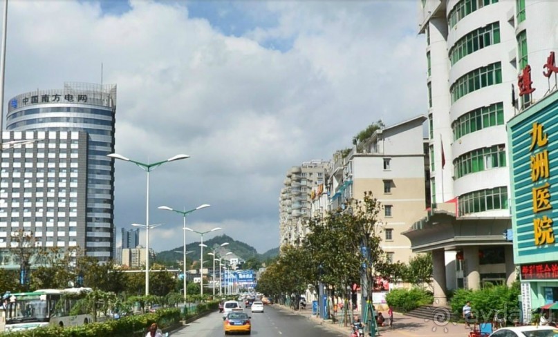 ЦЗУНЬИ-младший брат Гонконга