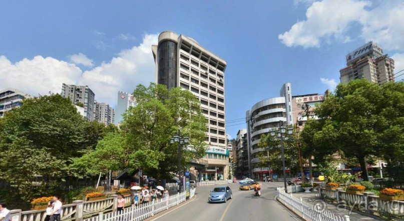 ЦЗУНЬИ-младший брат Гонконга