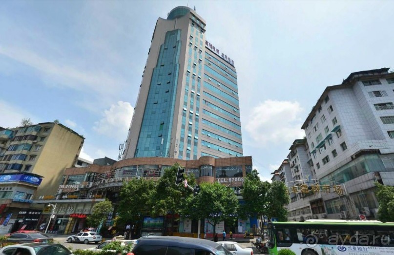 ЦЗУНЬИ-младший брат Гонконга