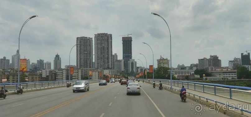 ЛЮЧЖОУ-город среди холмов