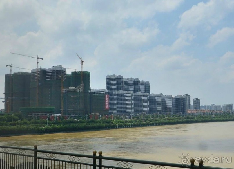 ЛЮЧЖОУ-город среди холмов