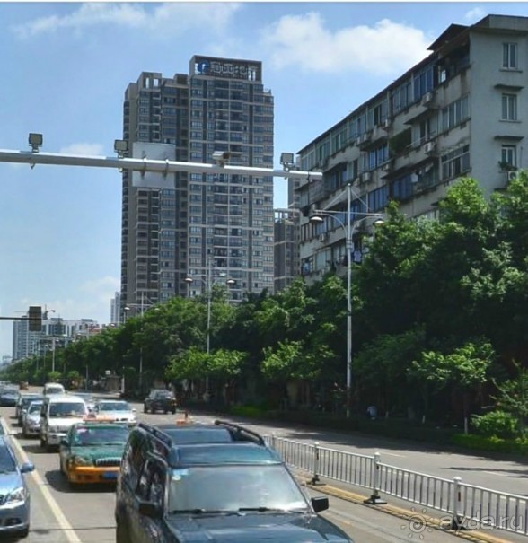 ЛЮЧЖОУ-город среди холмов