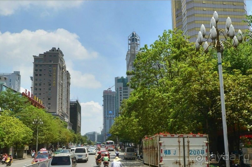 ЛЮЧЖОУ-город среди холмов