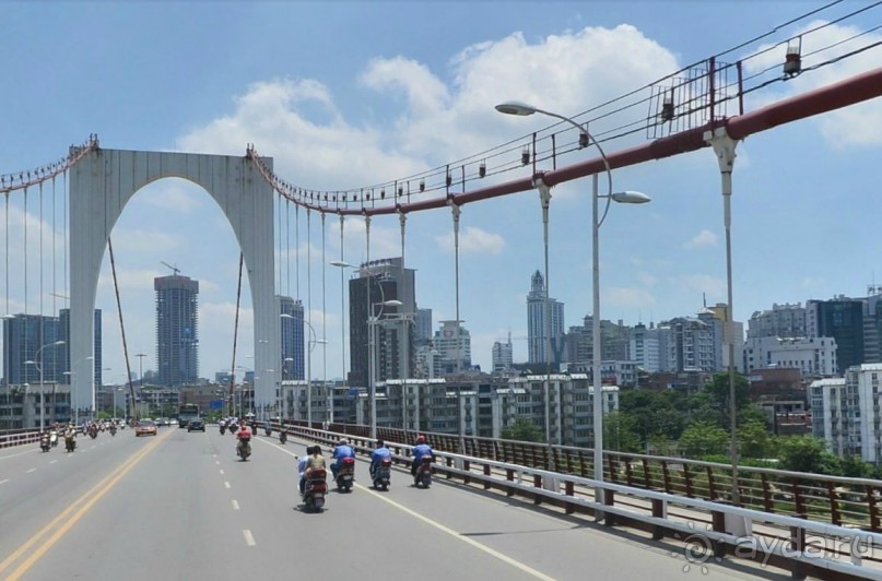 ЛЮЧЖОУ-город среди холмов