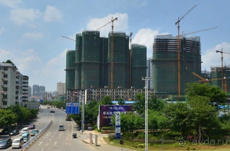 ЛЮЧЖОУ-город среди холмов