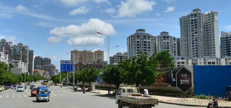 ЛЮЧЖОУ-город среди холмов