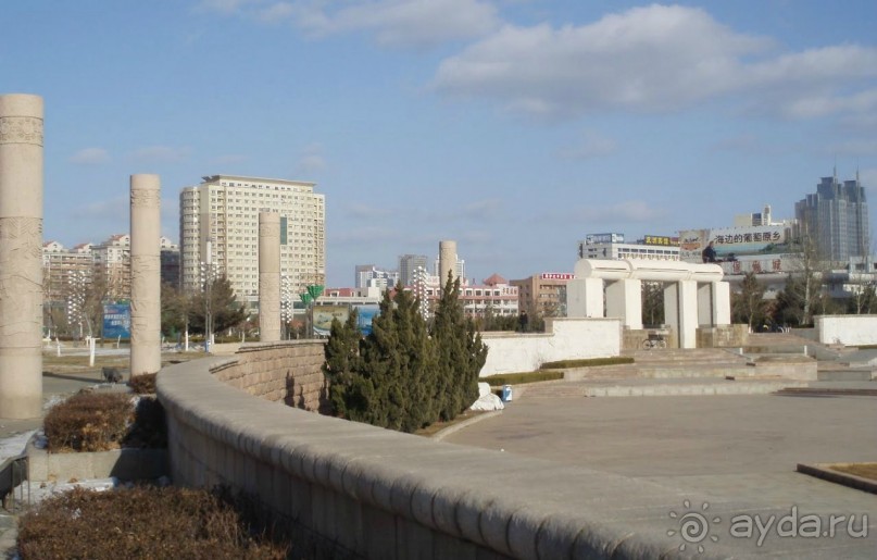 ЯНЬТАЙ (Китай)-старый город и скульптуры