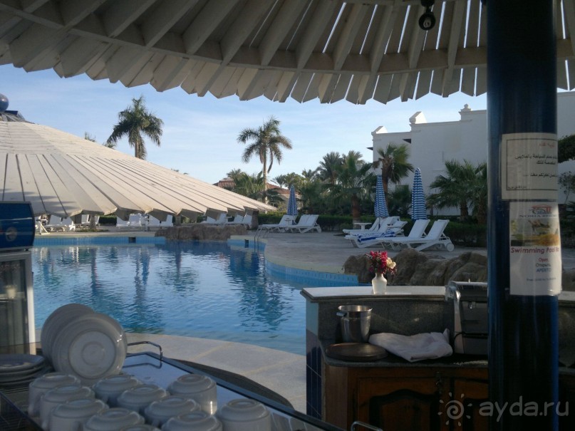 Определитесь сразу,зачем едете,если за красивым морем,то,вероятно,Вам не сюда...