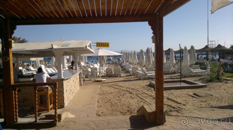 Определитесь сразу,зачем едете,если за красивым морем,то,вероятно,Вам не сюда...