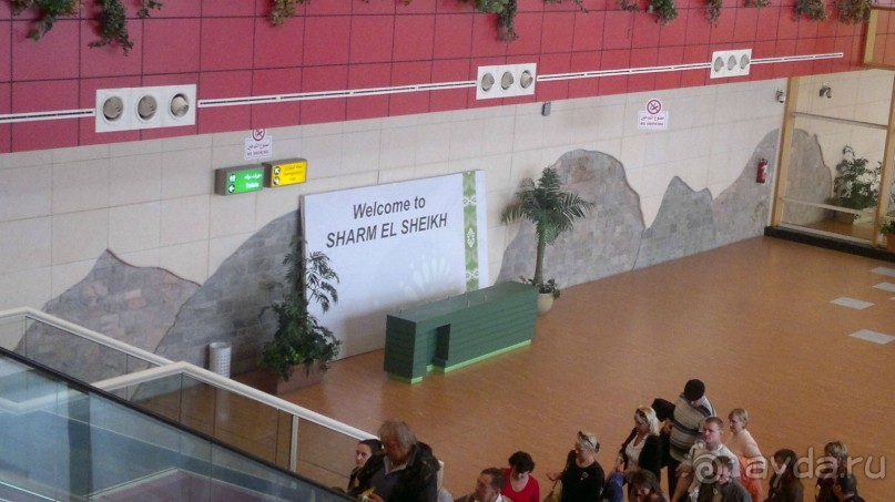 Определитесь сразу,зачем едете,если за красивым морем,то,вероятно,Вам не сюда...