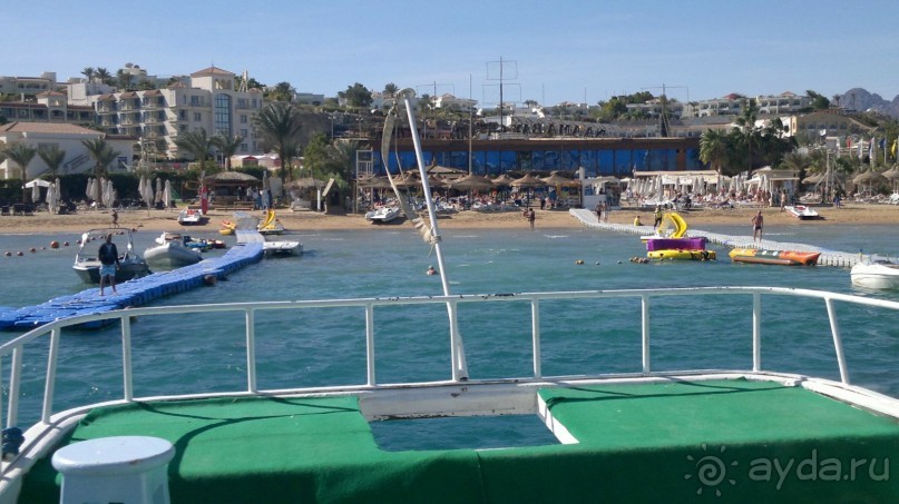 Определитесь сразу,зачем едете,если за красивым морем,то,вероятно,Вам не сюда...