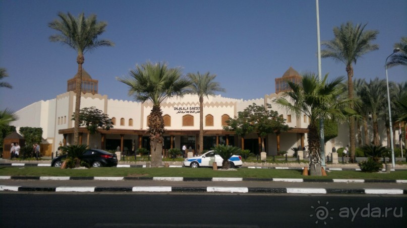 Определитесь сразу,зачем едете,если за красивым морем,то,вероятно,Вам не сюда...