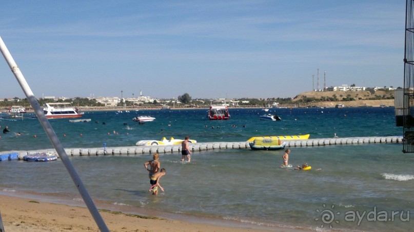 Определитесь сразу,зачем едете,если за красивым морем,то,вероятно,Вам не сюда...