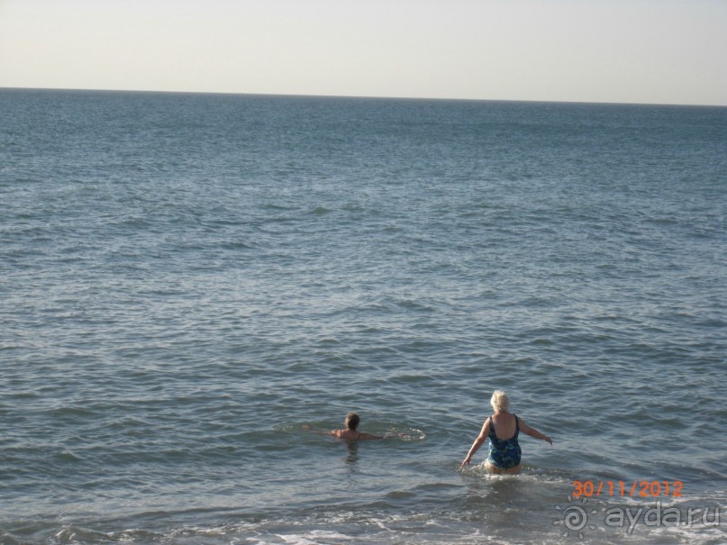 Температура морской воды  +15 градусов отдыхающих не пугает