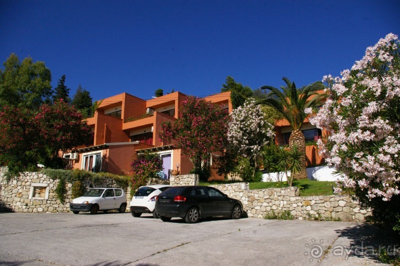 фото Loggas Guest House