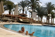 бассейн с теплой водой