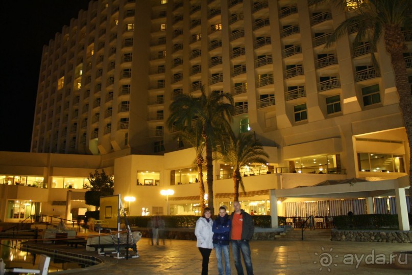 около  нашего Хилтона