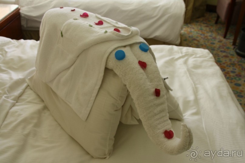 Различные фигурки нас ждали в номере после завтрака