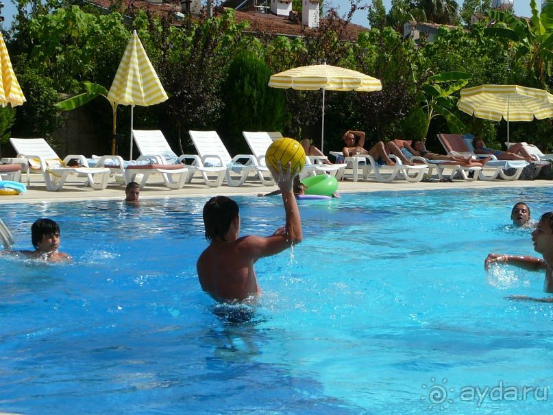 фото Larissa Sultans Beach