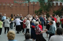 как печально что нет фотографий москвы.