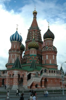 как печально что нет фотографий москвы.