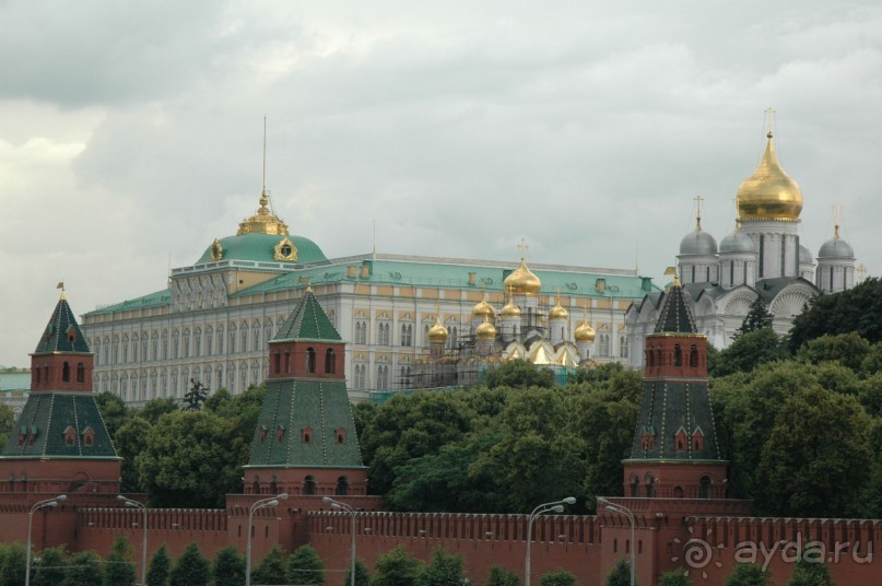 как печально что нет фотографий москвы.