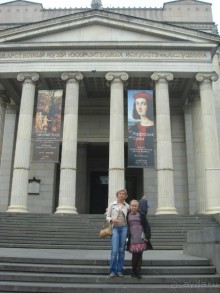 как печально что нет фотографий москвы.