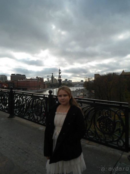 как печально что нет фотографий москвы.