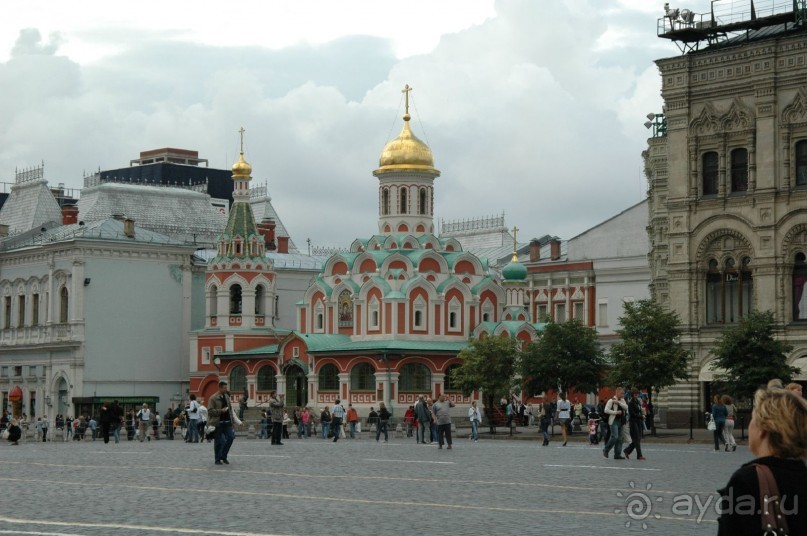 как печально что нет фотографий москвы.