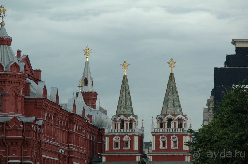 как печально что нет фотографий москвы.