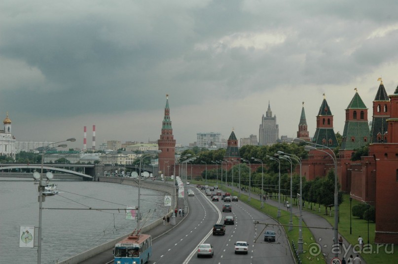 как печально что нет фотографий москвы.