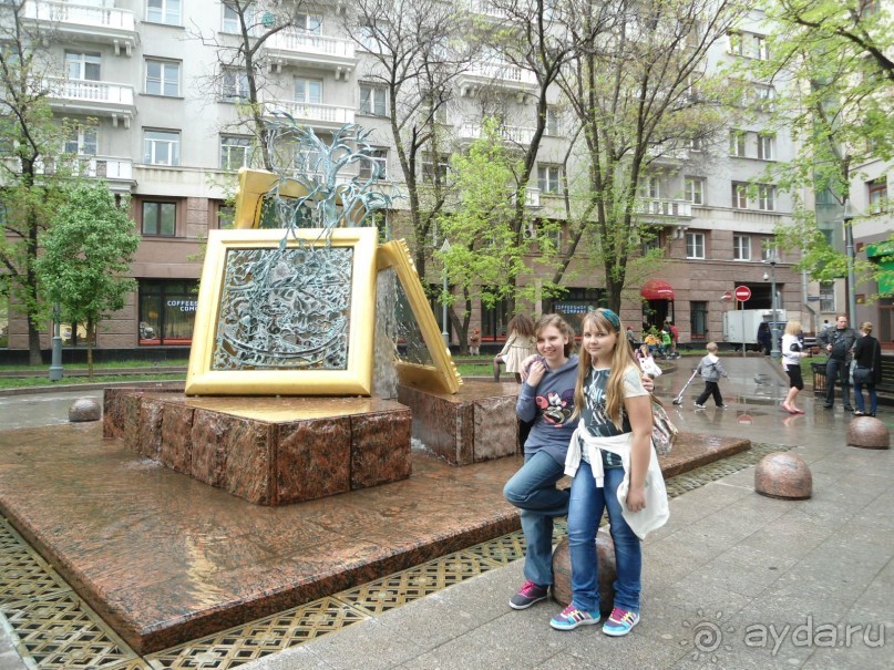 как печально что нет фотографий москвы.