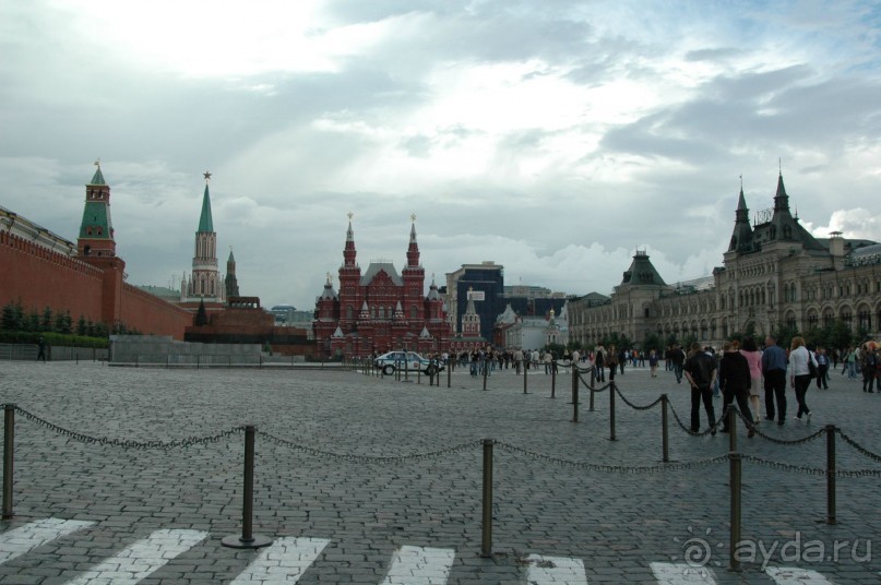 как печально что нет фотографий москвы.