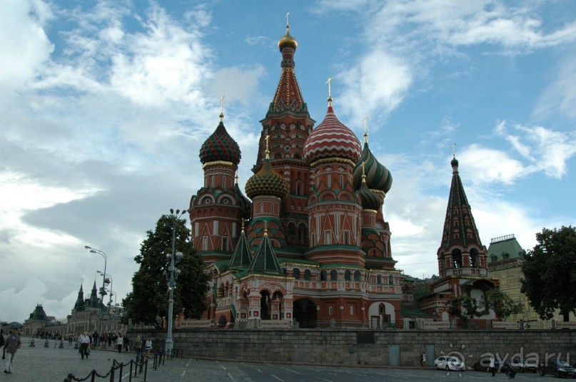 как печально что нет фотографий москвы.