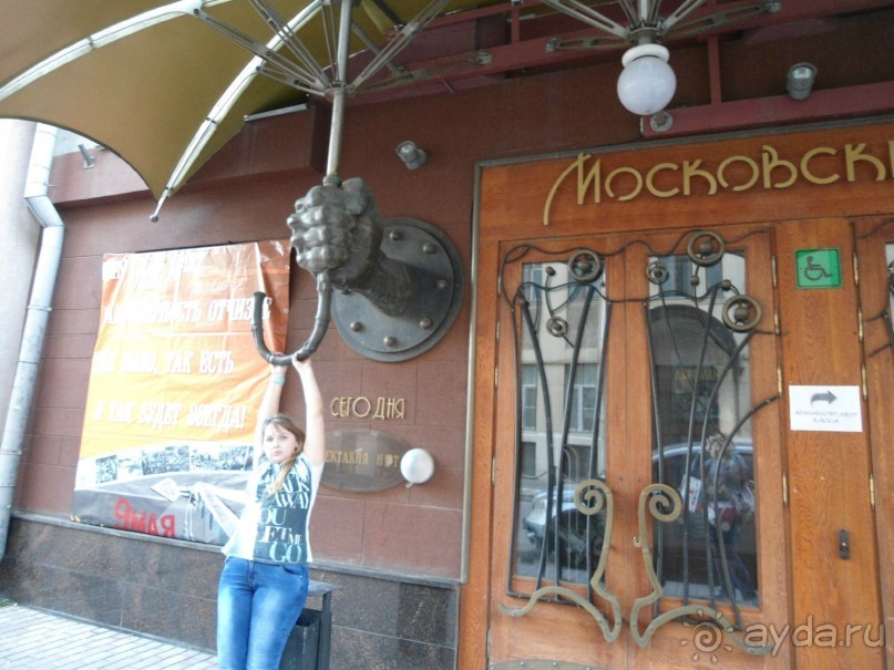 как печально что нет фотографий москвы.