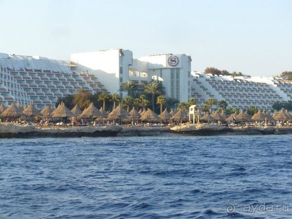 соседний отель шератон вид  с моря 