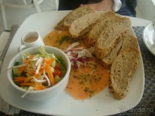 Хороший отель в отличном месте